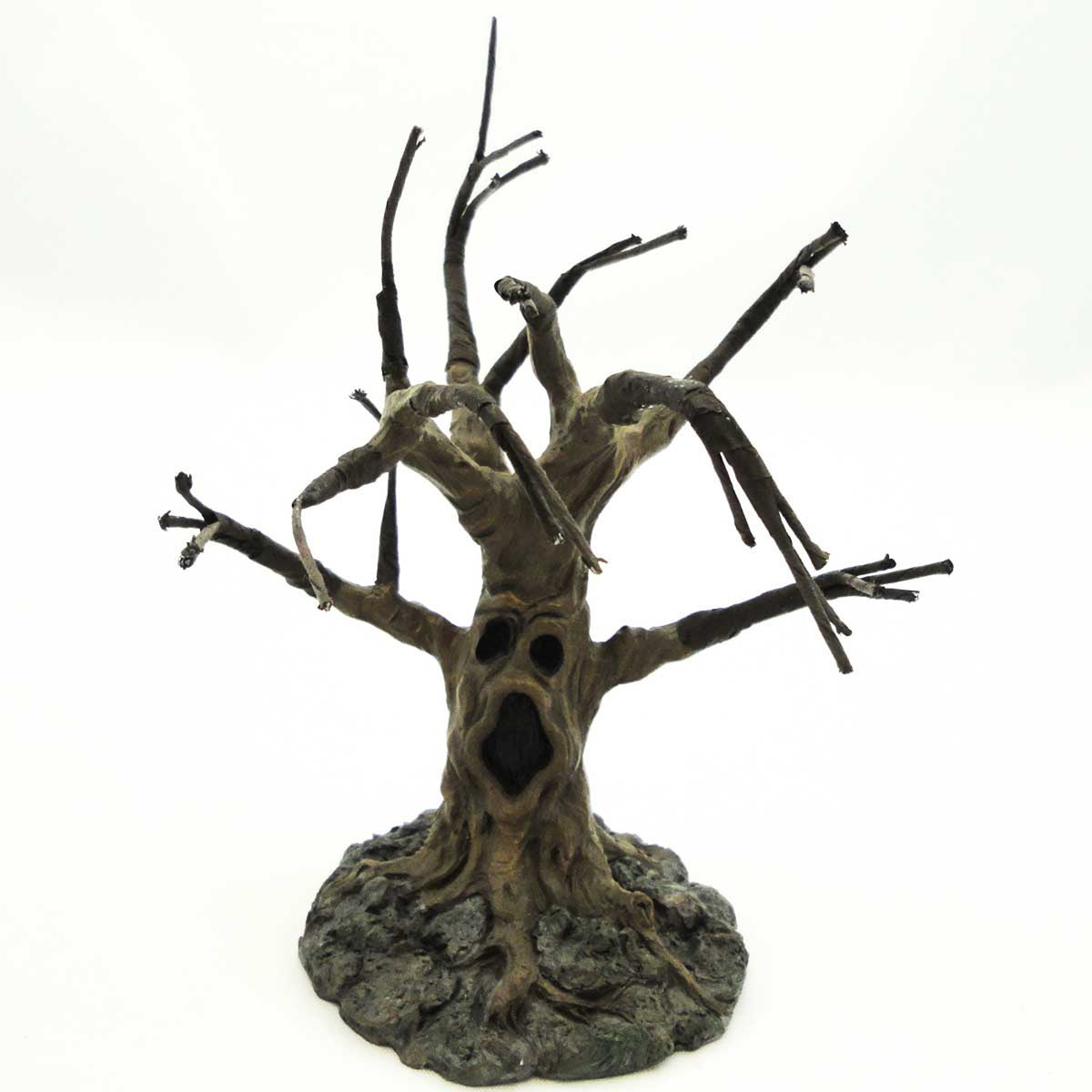 (17136) Stormy Night Tree