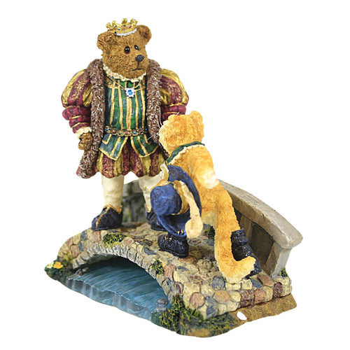 Boyds Bears Resin Puss N. Boots With His Majesty - - SBKGifts.com