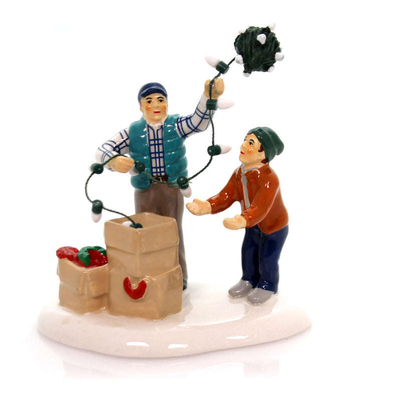 Department 56 Villages Clark & Rusty Cont. Tradition - One Village Figurine 3.5 Inch, Ceramic - National Lampoon 4058668 (34604)