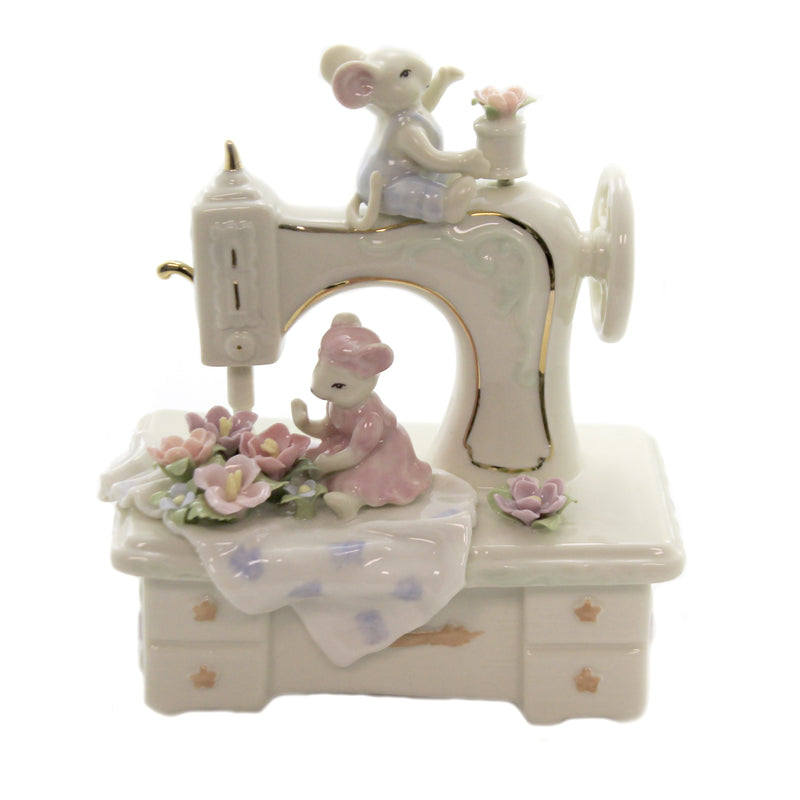 Mice With Sewing Machine - One Figurine 5.5 Inch, Porcelian - Spool Thread Quilt 58022 (45127)