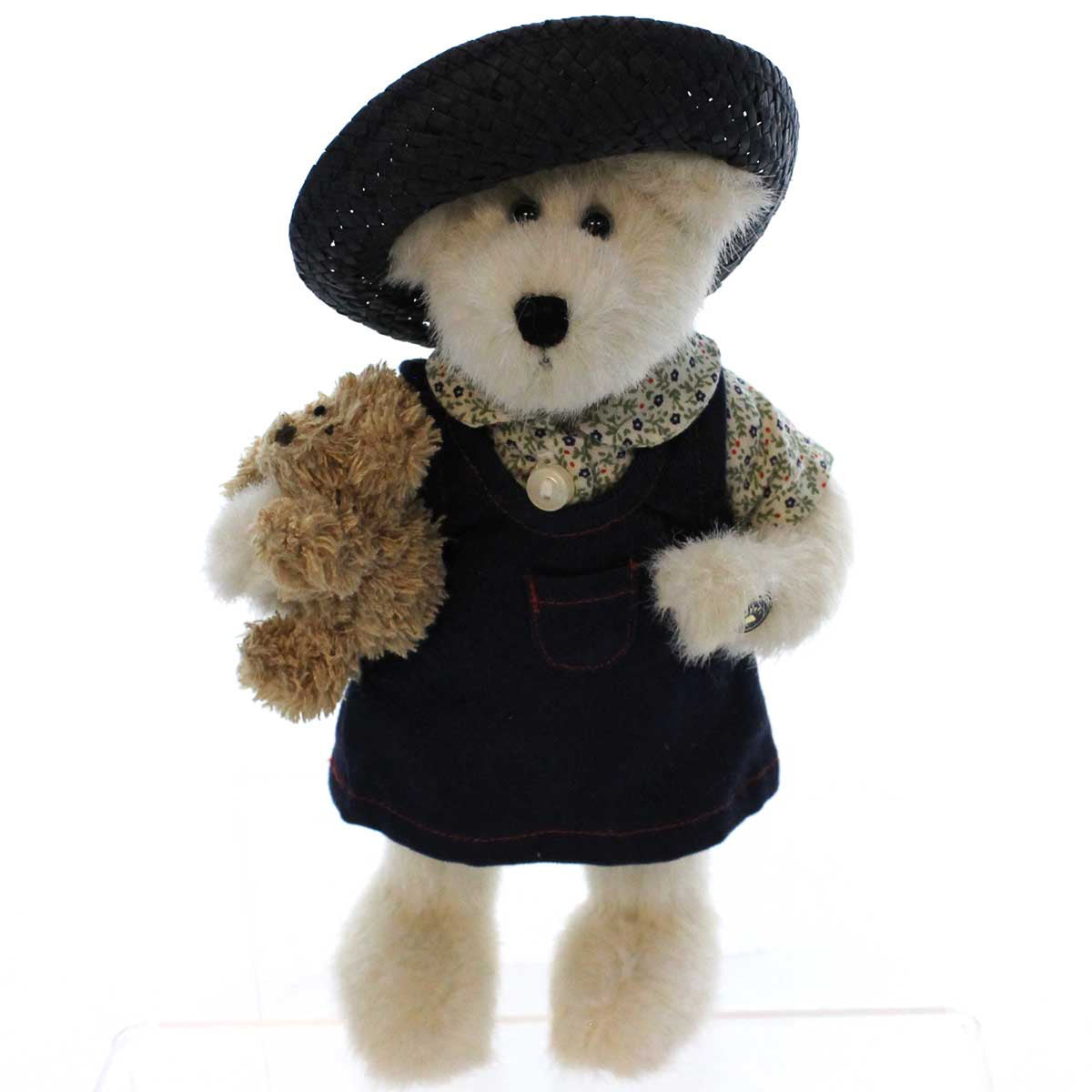 (4540) Cousin Matilda W/Ted