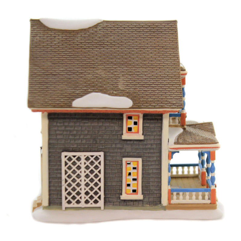 Department 56 House Gingerbread Cottage #1 New England Village 6005421 (45974)