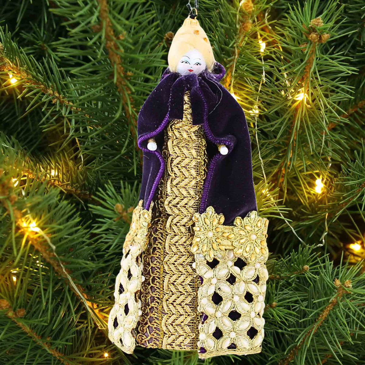 Christmas Couture Manon Lescaut - - SBKGifts.com