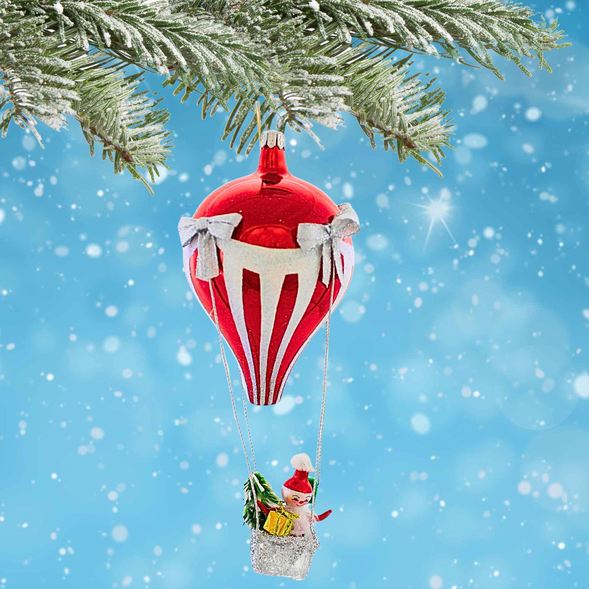 De Carlini Italian Ornaments Air Balloon W/Santa - - SBKGifts.com