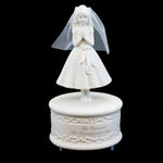 Religious First Communion Girl Figurine Porcelain Musical Veil Prayer 65498. (59144)