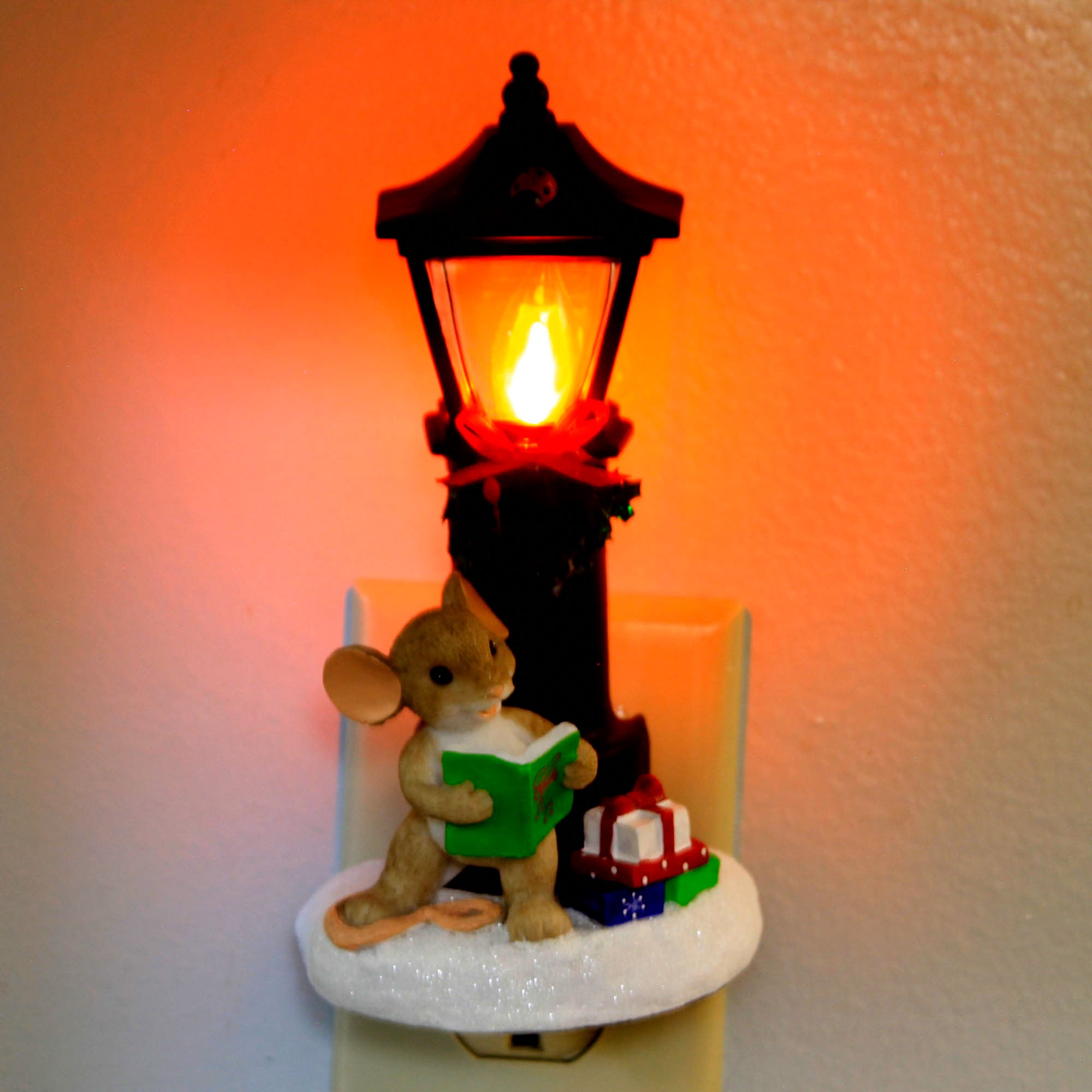 Charming Tails – SBKGifts.com