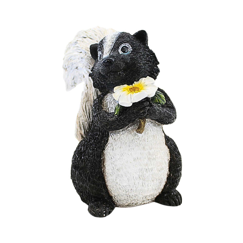 (62882) Skunk Garden Statue