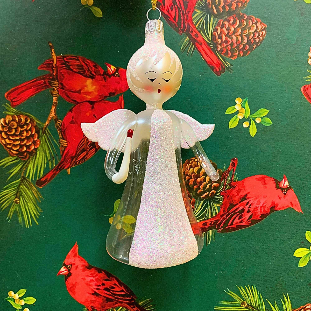 (64344) Winter Grace With Candle