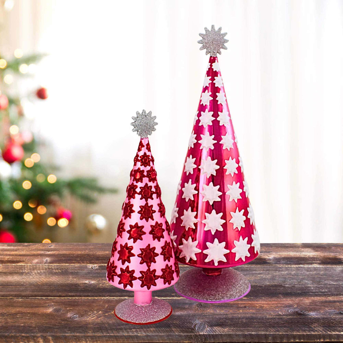 Cody Foster Quatrefoil Tree Red - - SBKGifts.com