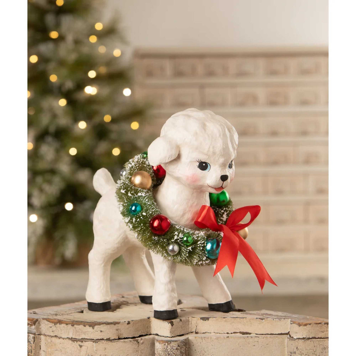 65942 Noelle Lamb With Wreath TJ5329