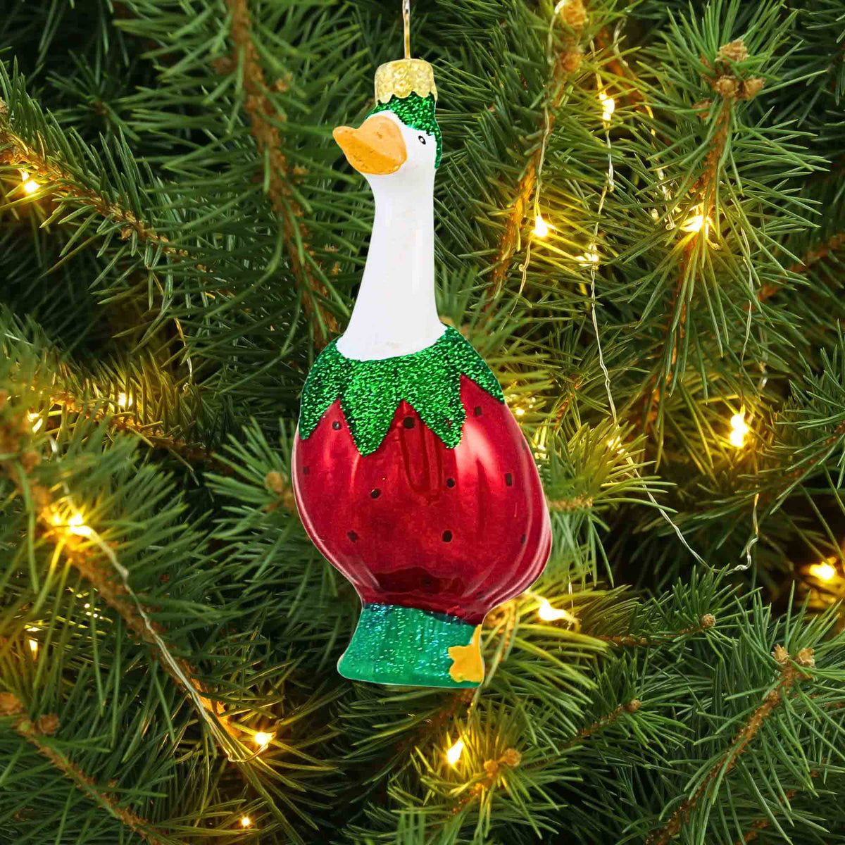 Cody Foster Porch Goose Strawberry - - SBKGifts.com