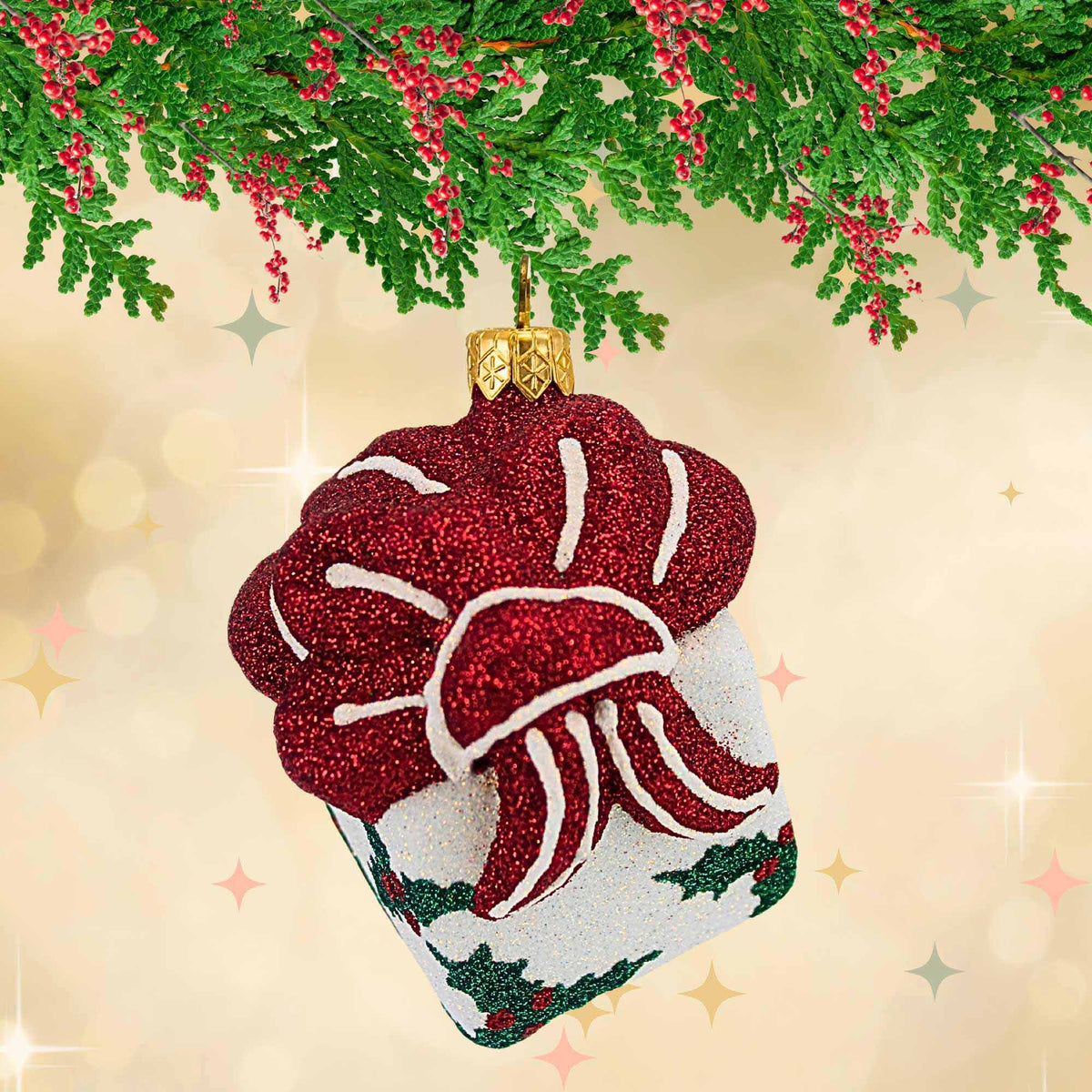 Mattarusky White Holly Present - - SBKGifts.com