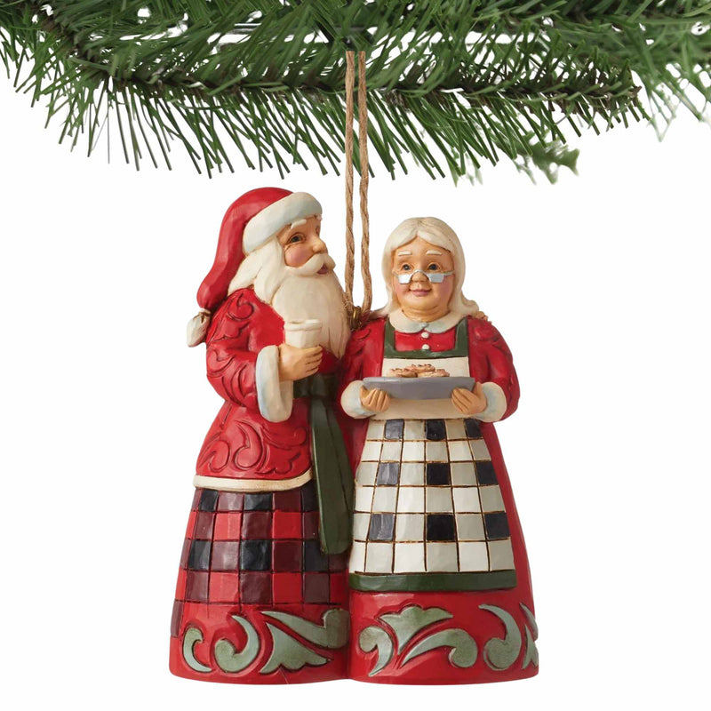 Jim Shore Highland Glen Santa & Mrs. Claus - - SBKGifts.com