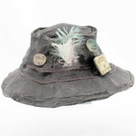Desktop HAT PAPERWEIGHT Polyresin Feather Pins 46584