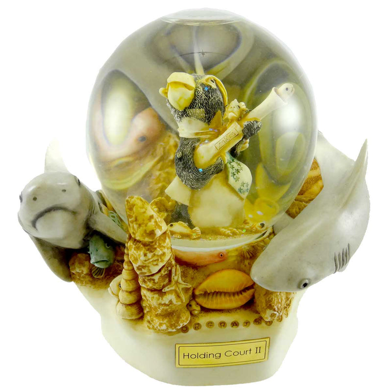 Harmony Kingdom Holding Court Water Globe Crushed Marble/Glass Shark Rw01mu (18655)